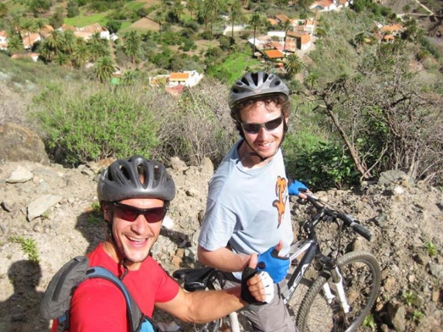  By bike with friends 